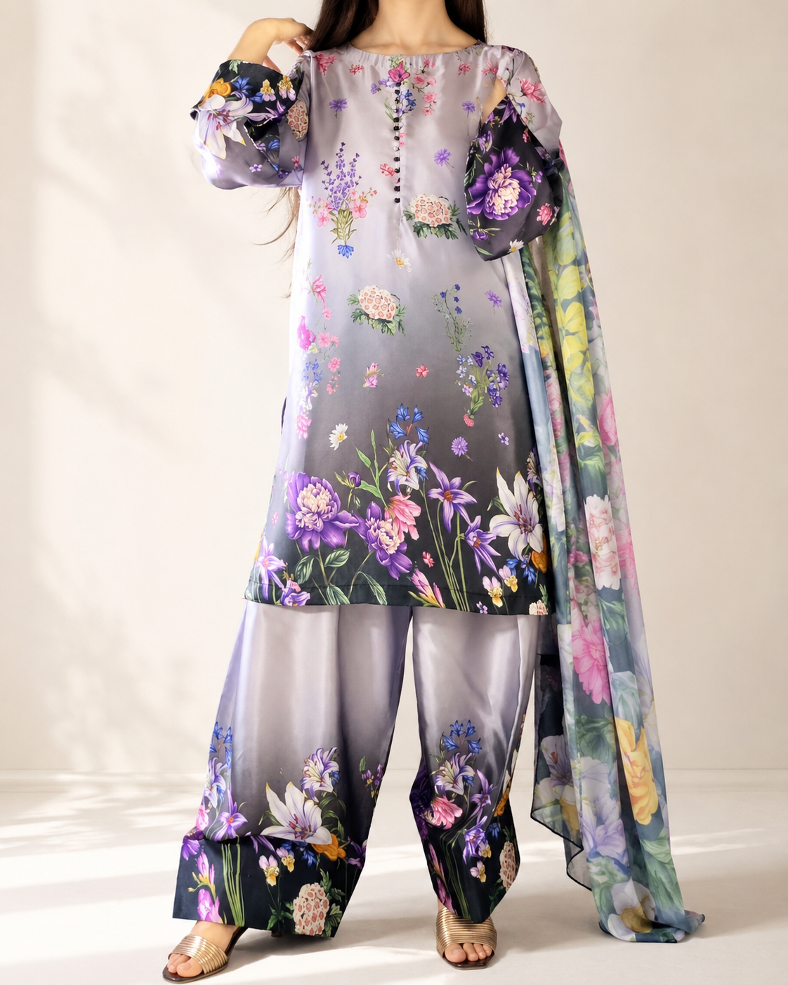 Lilac ombré floral printed kameez, shalwar and chiffon dupatta — front styling