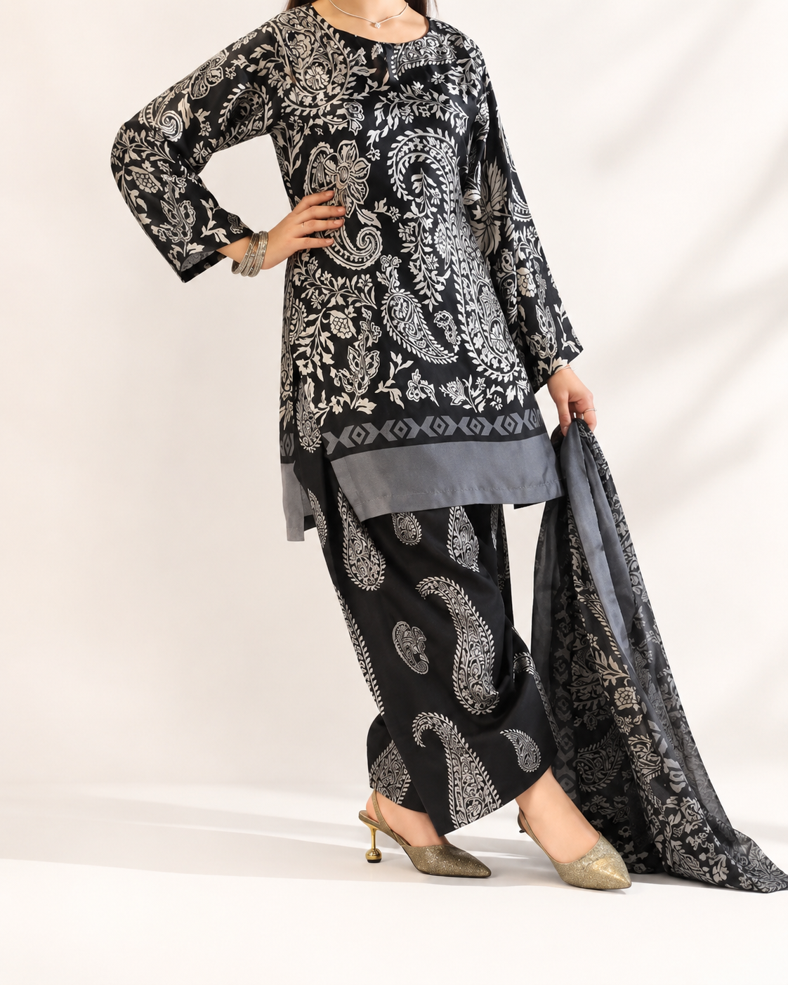 Onyx Paisley black paisley printed kameez, wide-leg trousers and dupatta — front styling